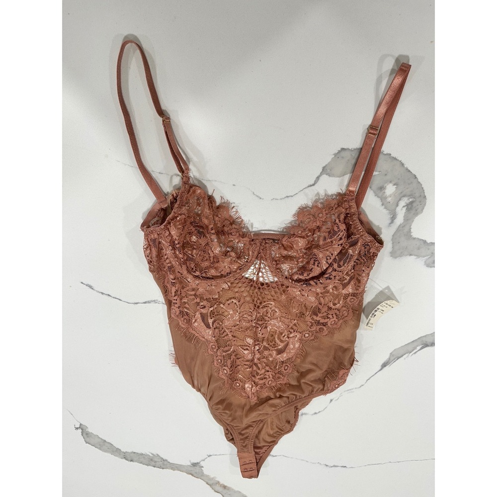 Edge‎ River Xing Eyelash Lace Bodysuit Flirty Nude Mauve Underwire  M